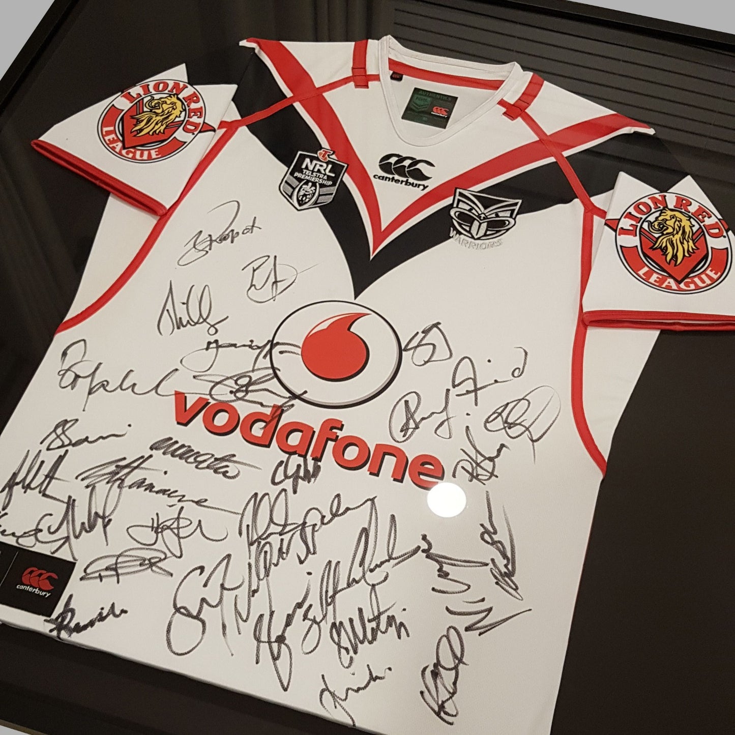 lion red league, warriors, NRL, rugby jersey, canterbury, vodafone, custom frame