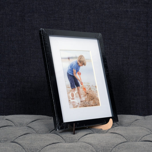 8x10 Frame with 5x7 Opening - Black